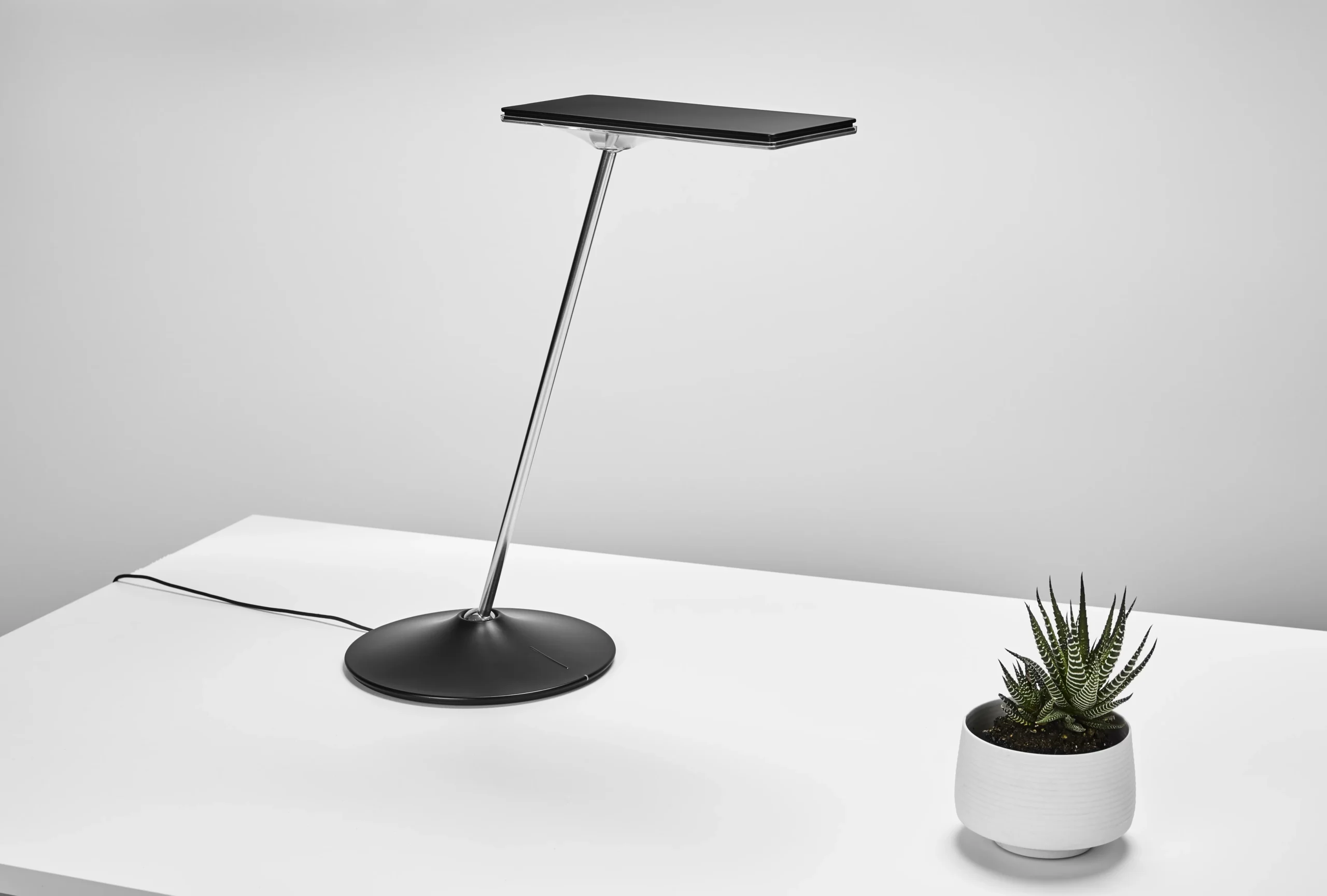 Horizon 20 Led 185 Desk Lamp Scaled